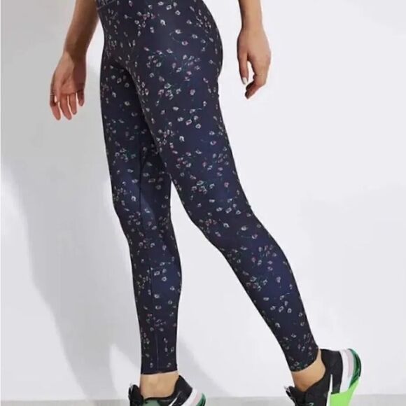 Nike One Luxe Dri fit rose print training leggings large - Picture 2 of 5